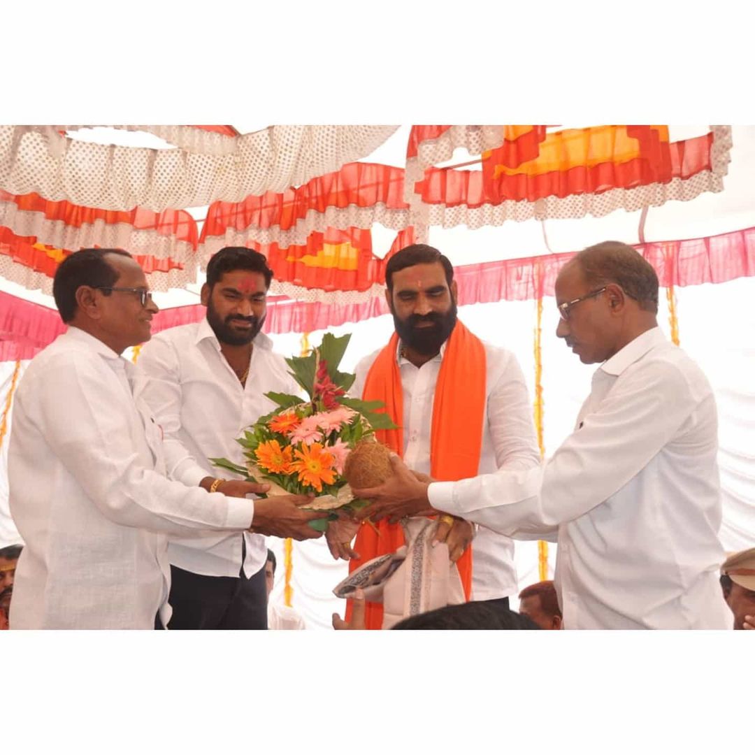 Santosh Bangar Joins Eknath Shinde Camp