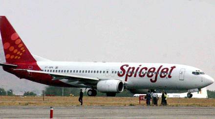 SpiceJet emergency landing In Karachi