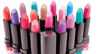 Beauty-enhancing lipstick is dangerous for your health