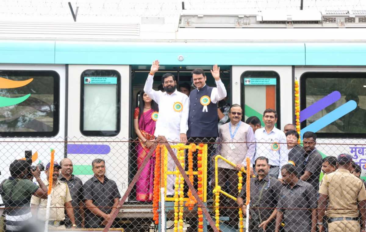 on underground Metro 3 route Metro Train started