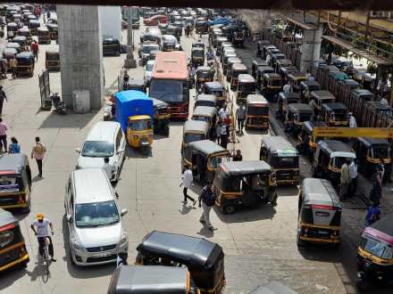 action against 250 undisciplined rickshaw driver by RTO in Kalyan Dombivali