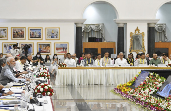 पंतप्रधान नरेंद्र मोदींच्या अध्यक्षतेखाली नीति आयोगाच्या सातव्या गव्हर्निंग काउन्सिलची बैठकीचे आयोजन करण्यात आले होते.