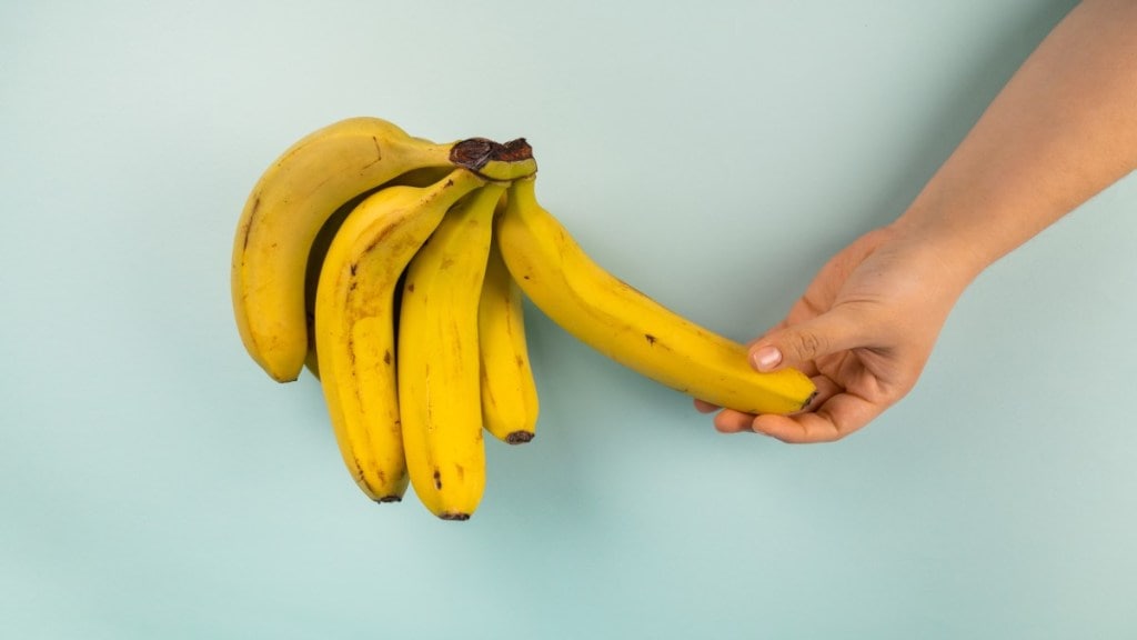 या उपायांनी केळीसह ‘हे’ 5 पदार्थ अधिक काळ टिकू शकतात, जाणून घ्या