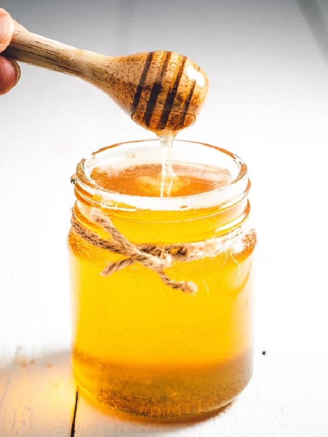Honey : रात्री झोपण्यापर्वी १ चमचा मध खा, मिळतील ‘हे’ आश्चर्यकारक फायदे