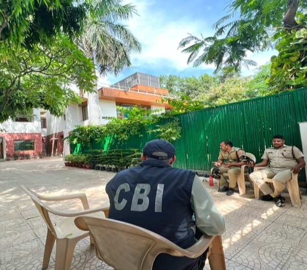 CBI raid at delhi minister manish sisodia house