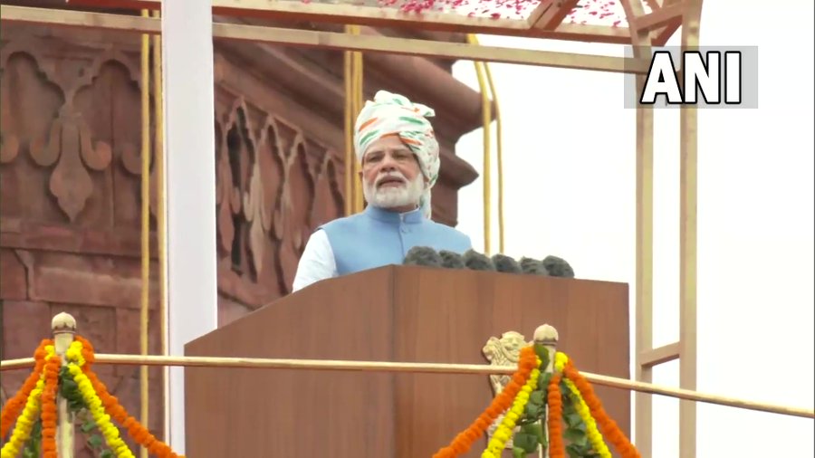 Independence Day 2022 celebration pm modi hoisted flag at red fort delhi