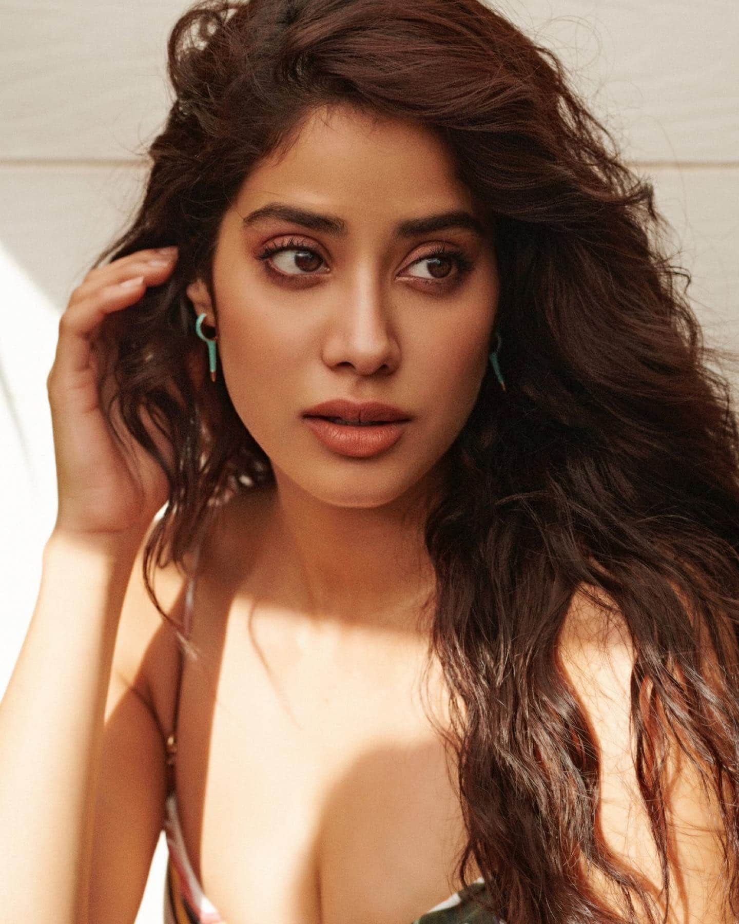 Janhvi Kapoor bold photoshoot 