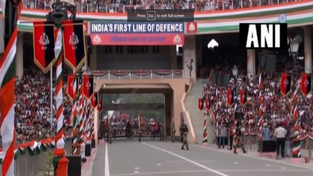 beating the retreat ceremony performed at attari wagah border in amritsar