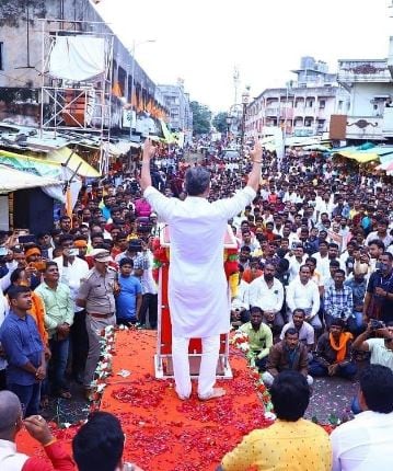 त्यानंतर संभाजी छत्रपती यांनी आपण नव्या संघटनेची सुरुवात करणार आहोत, अशी घोषणा संभाजी छत्रपती यांनी केली होती.