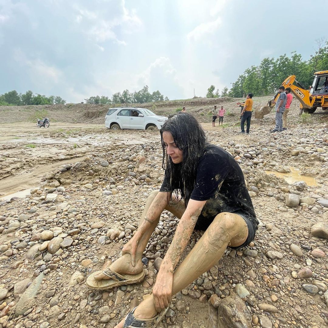 Shehnaaz Gill Mud Photoshoot Spa Time