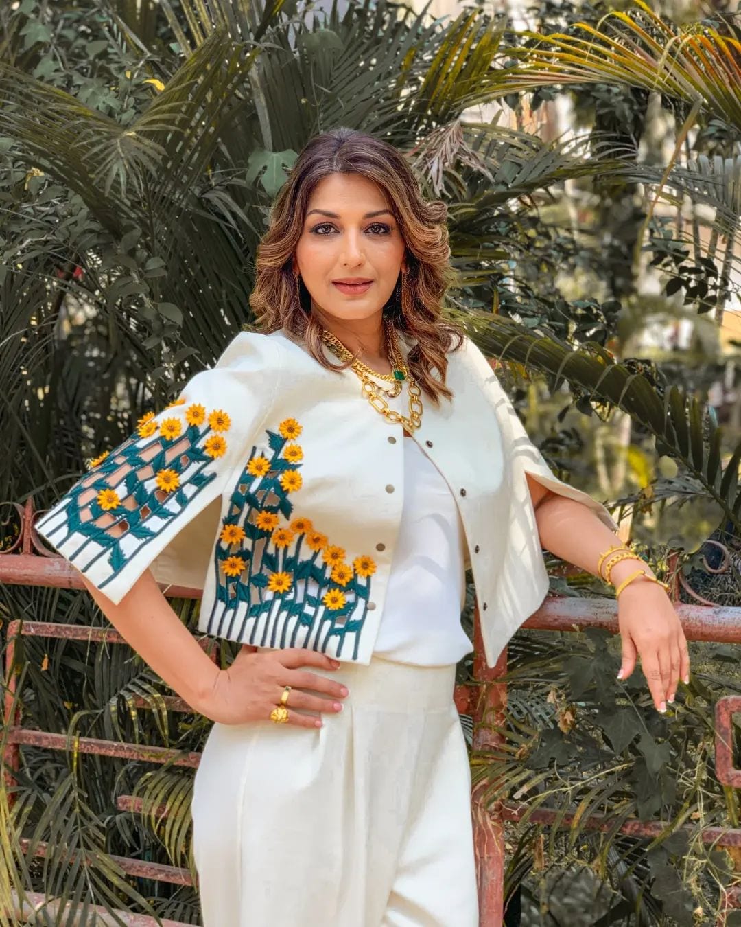 Bollywood Sonali Bendre Style Photos