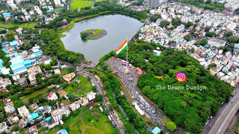 पुण्यातील कात्रज तलाव परिसरातदेखील उत्सहात स्वातंत्र्यदिन साजरा करण्यात आला आहे.