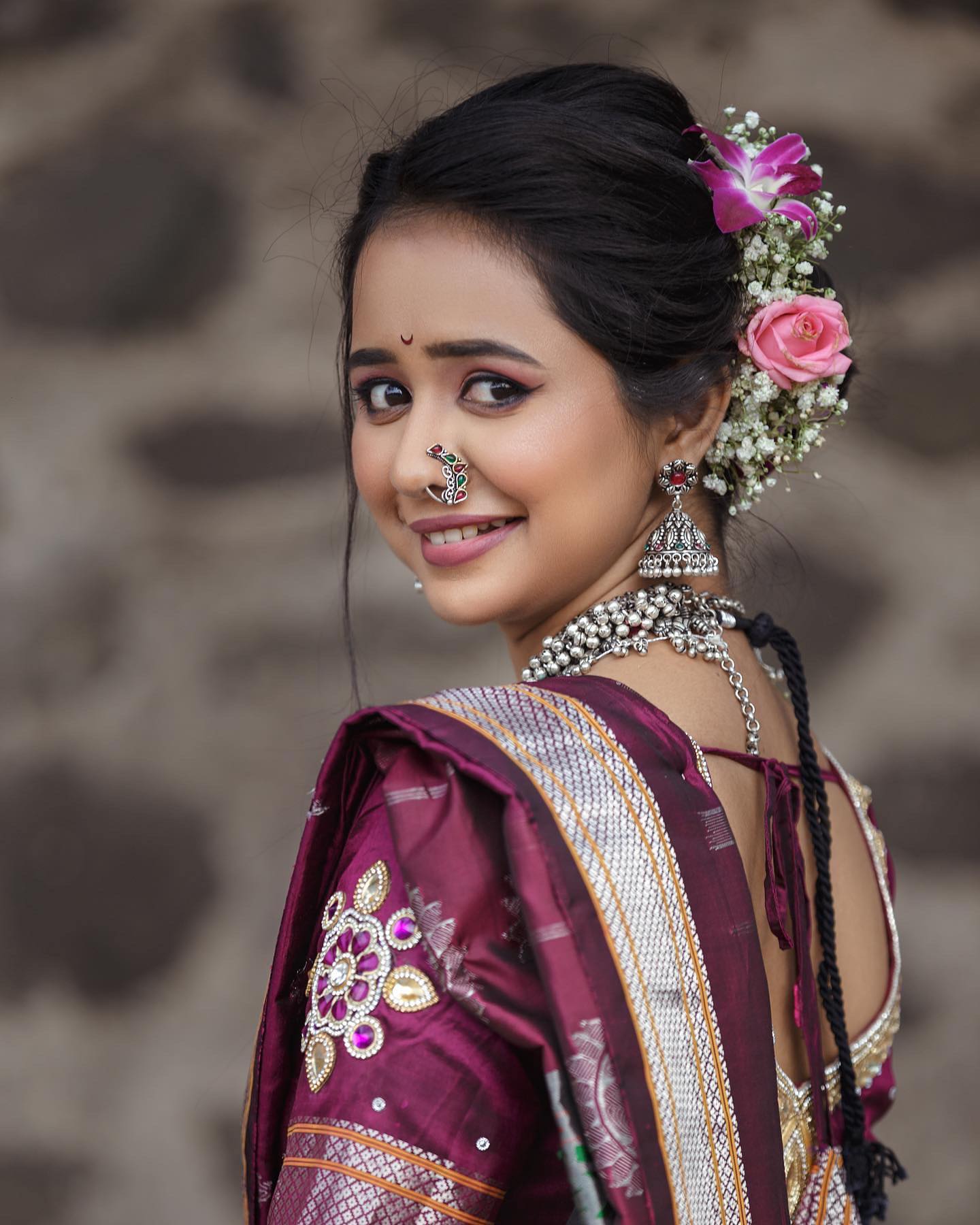 aai kuthe kay karte fame gauri kulkarni traditional look in saree photos 