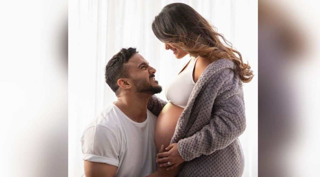 anita hassanandani, anita hassanandani photo, anita hassanandani baby bump, anita hassanandani baby bump photo, anita hassanandani baby bump photo on social media, bipasha basu, bipasha basu baby bump photos, अनीता हसनंदानी, अनीता हसनंदानी फोटो, अनीता हसनंदानी बेबी बंप, अनीता हसनंदानी बेबी बंप फोटो