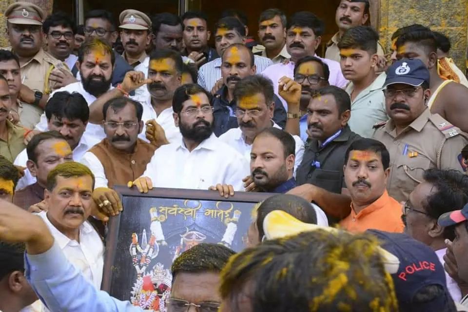 cm eknath shinde visit jejuri temple photos