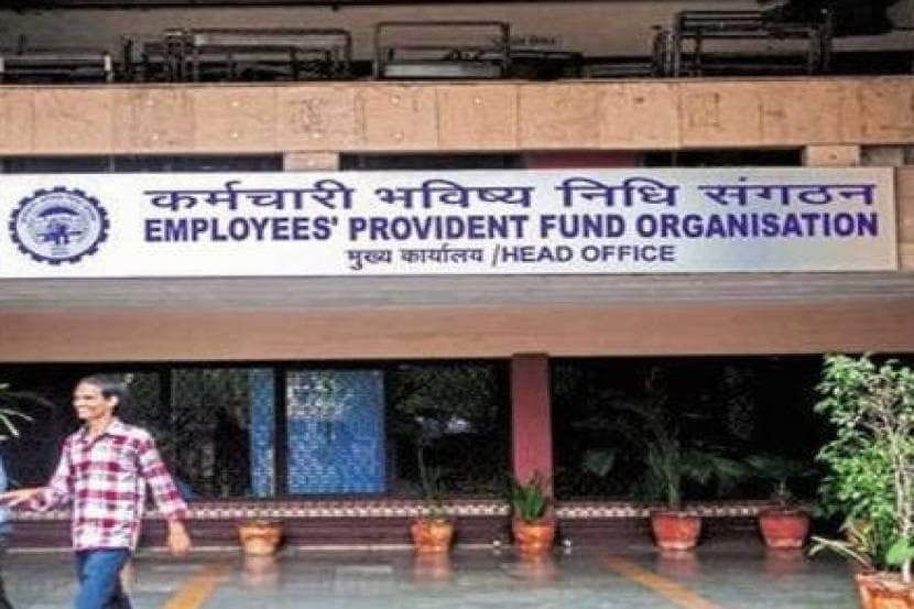 EPFO e-Nomination process: कर्मचारी भविष्य निर्वाह निधी संघटनेने खातेधारकांसाठी ई-नॉमिनेशन अनिवार्य केले आहे.