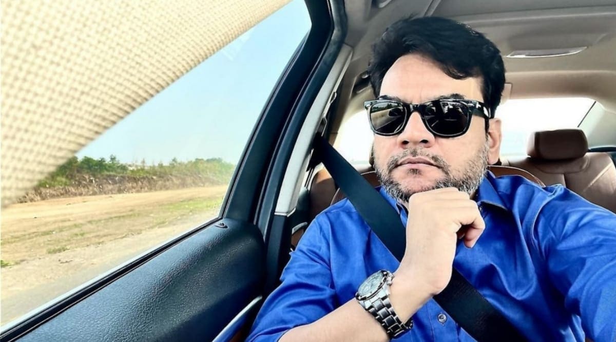 mangesh desai actor
