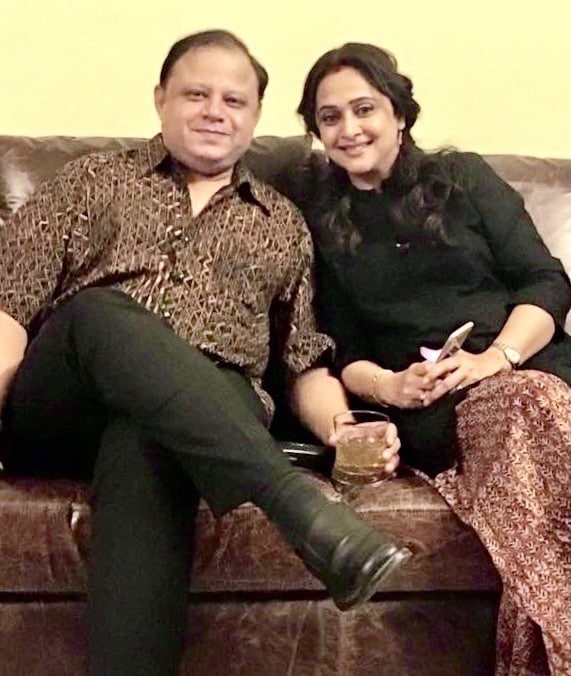 Mrinal Kulkarni husband Mrinal Kulkarni 