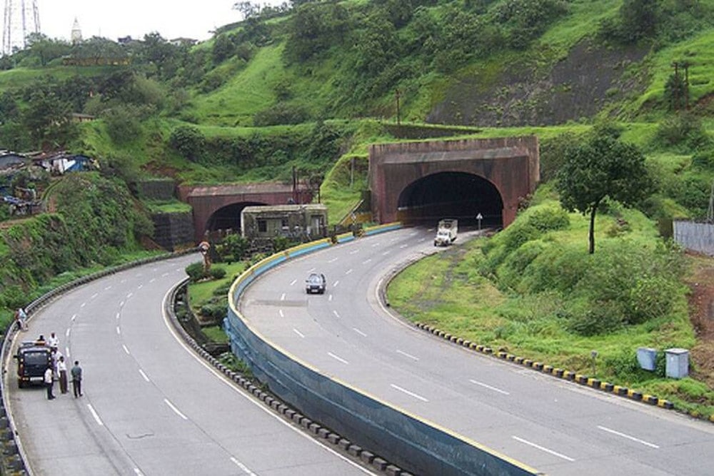 Plans to prevent accidents on 'high speed' only on paper Ignorance of drivers to rules and systems at mumbai-pune express way