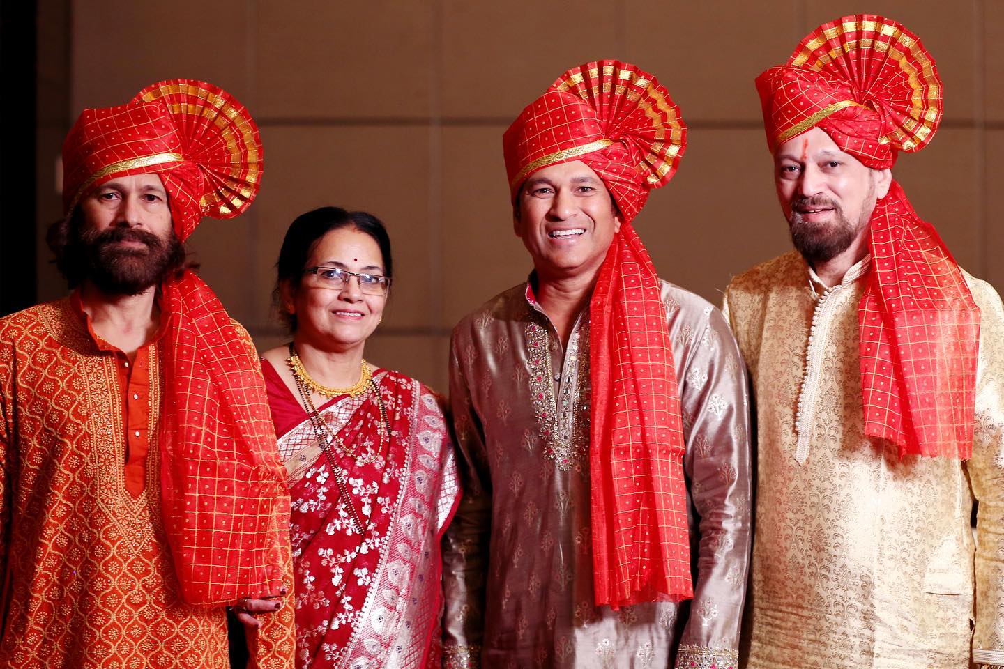  Sachin tied the knot at his niece's wedding
