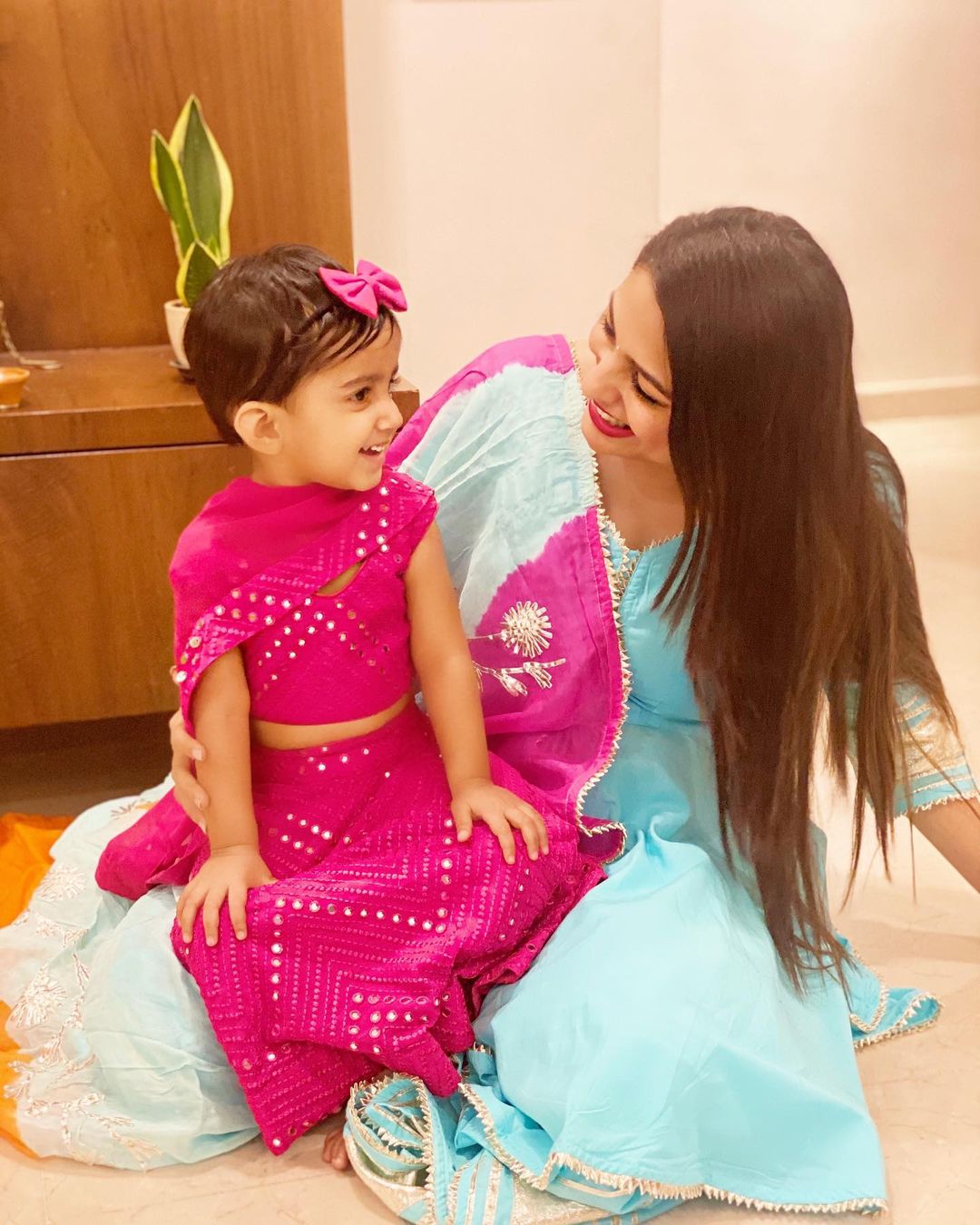 sath nibhana sathiya fame rashi actress rucha hasabanis announced her 2nd pregnancy 