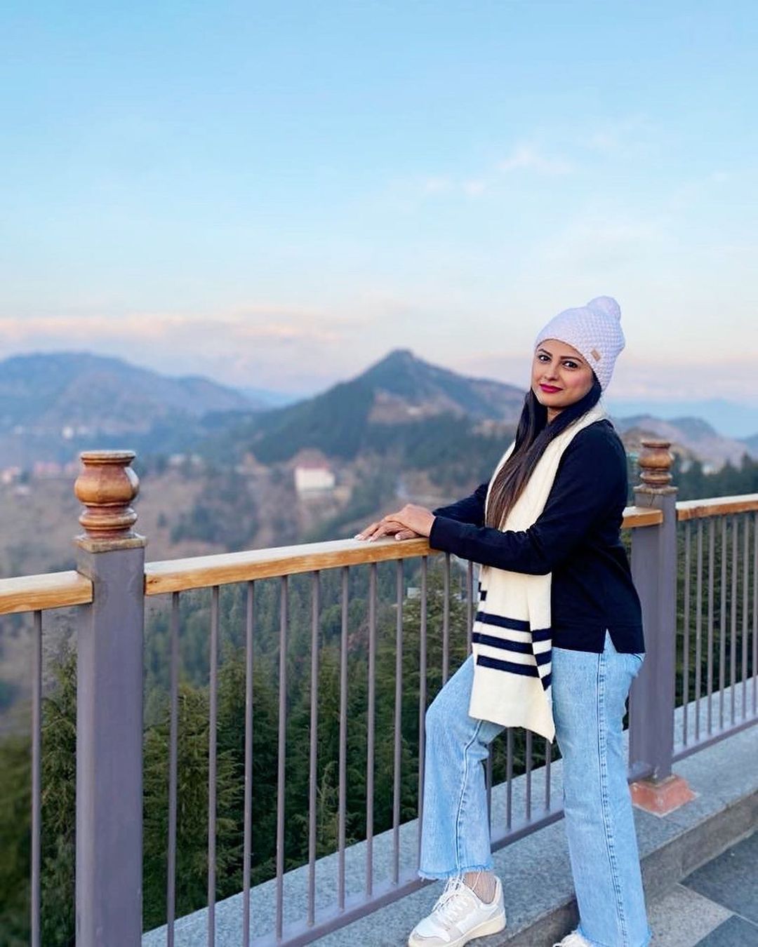 sath nibhana sathiya fame rashi actress rucha hasabanis announced her 2nd pregnancy 