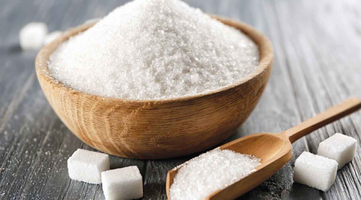१९४७ साली ४० पैसै प्रति किलो मिळाणारी साखर आता ५० रुपये प्रतिकिलोच्या जवळ पोहचली आहे.