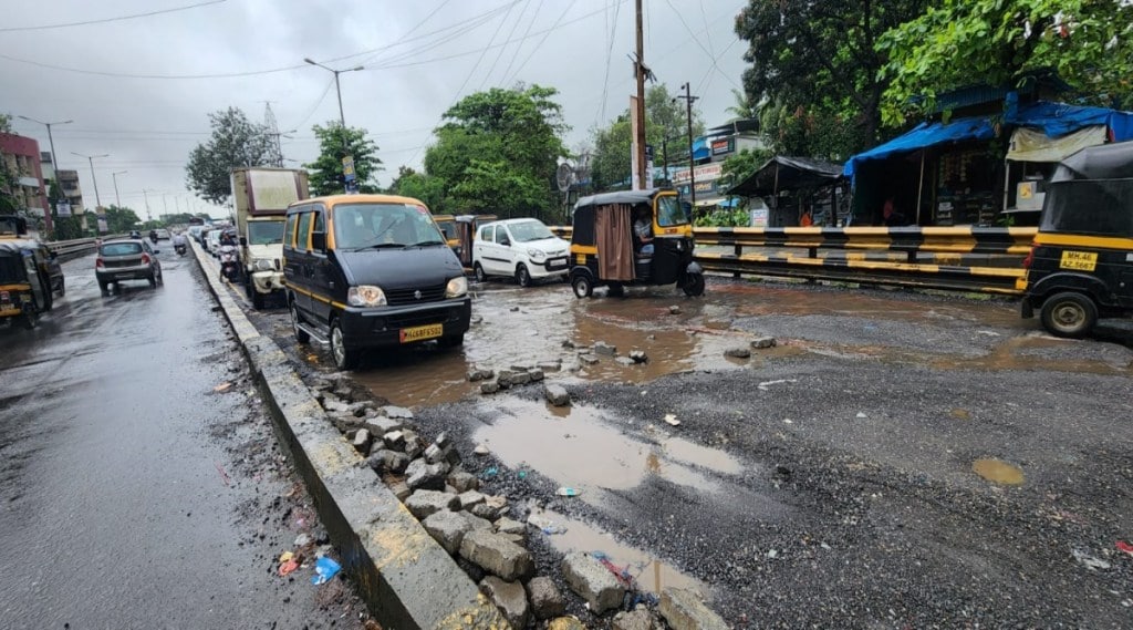 Potholes on new Panvel flyover