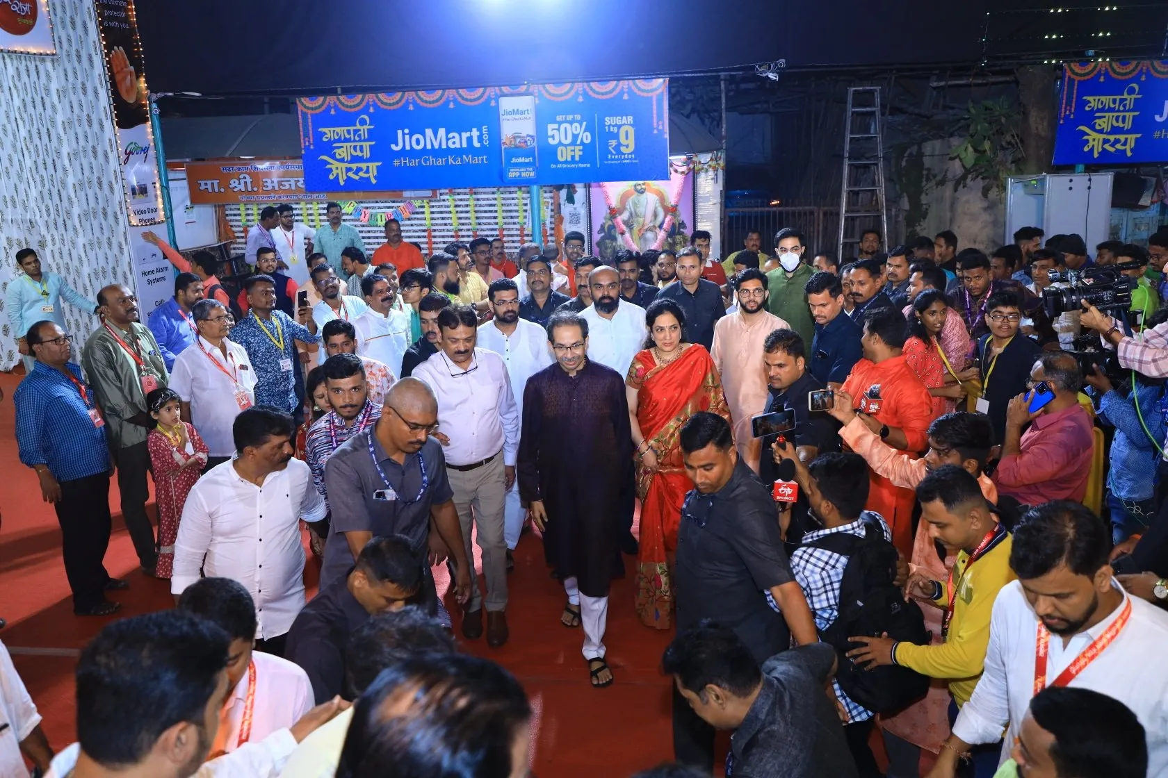 Ganesh Utsav 2022 Shiv Sena Leader Aditya Thackeray Visited Various Supporters home and Lalbagh Cha Raja With Ex CM Uddhav Thackeray