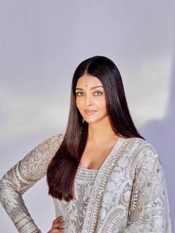 Aishwarya Rai Bachchan Anarkali Dress