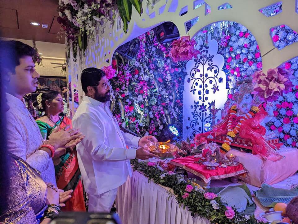 Ganpati utsav 2022 dcm devendra fadnavis reached cm eknath shindes home PM Modi vist Piyush Goyal home on ganesh chaturthi