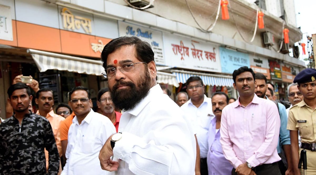 maharashtra cm eknath shinde car number plate 567 auctioned in thane rto for this price