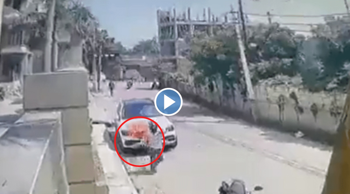 Viral Video Mercedes car set on fire
