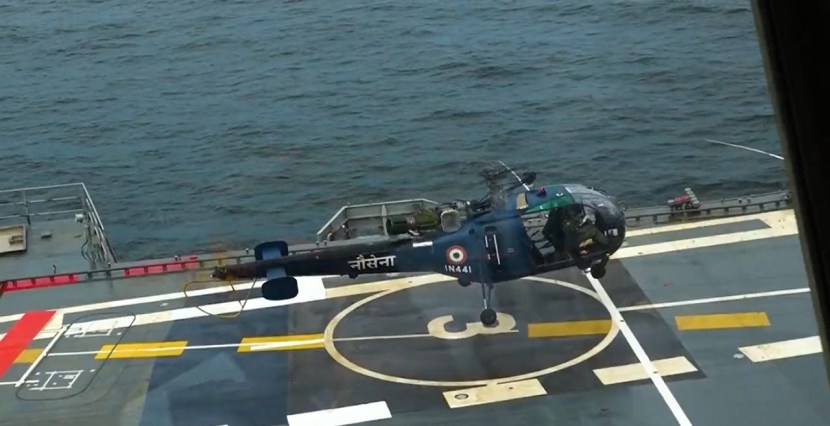 साधारणत: ३० हलकी लढाऊ विमाने, हेलिकॉप्टरचा ताफा तिच्यावर तैनात राहतील.