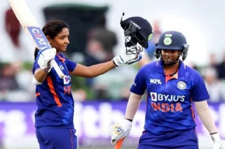Deepti Sharma and skipper Harmanpreet Kaur leapt in the ICC ranking avw 92