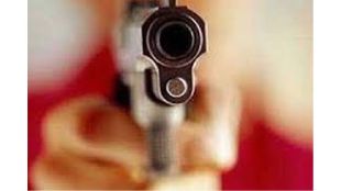 Due to a money dispute a pistol was pulled on a friend and shoot but A friend's life was saved nagpur Due