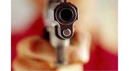 Due to a money dispute a pistol was pulled on a friend and shoot but A friend's life was saved nagpur Due