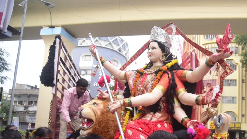 After two years Navratri Festival begins in Nagpur city with enthusiasm garba dandiya festival