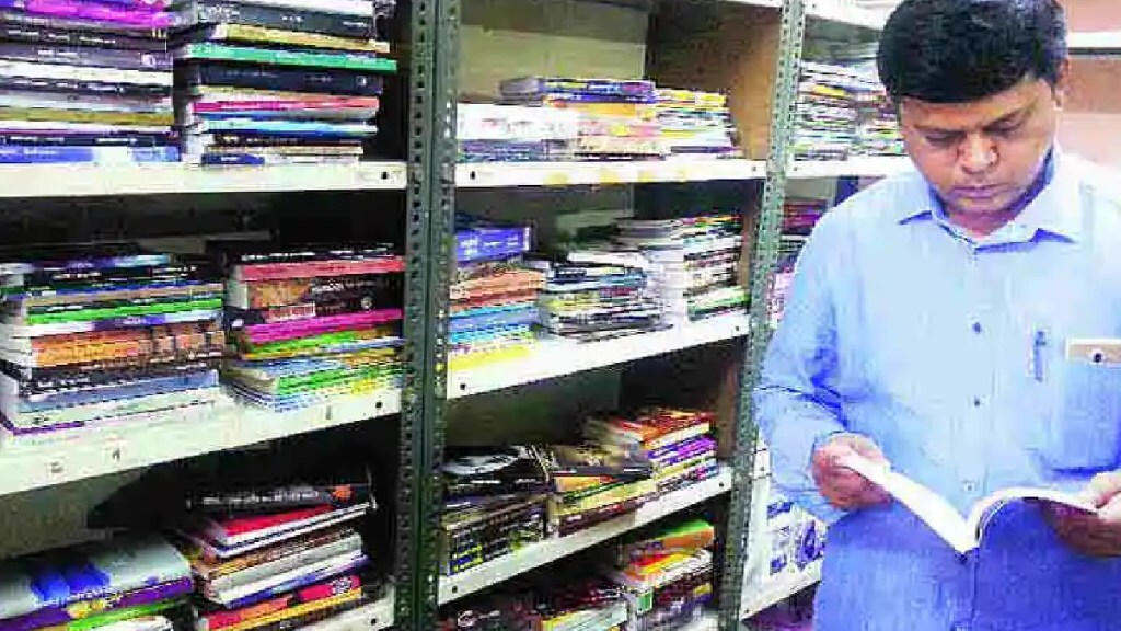 Organized various activities on occasion Silver Jubilee Year Majestic Book Depot in Thane