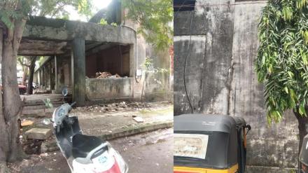 dilapidated building in navi mumbai traders life in crisis