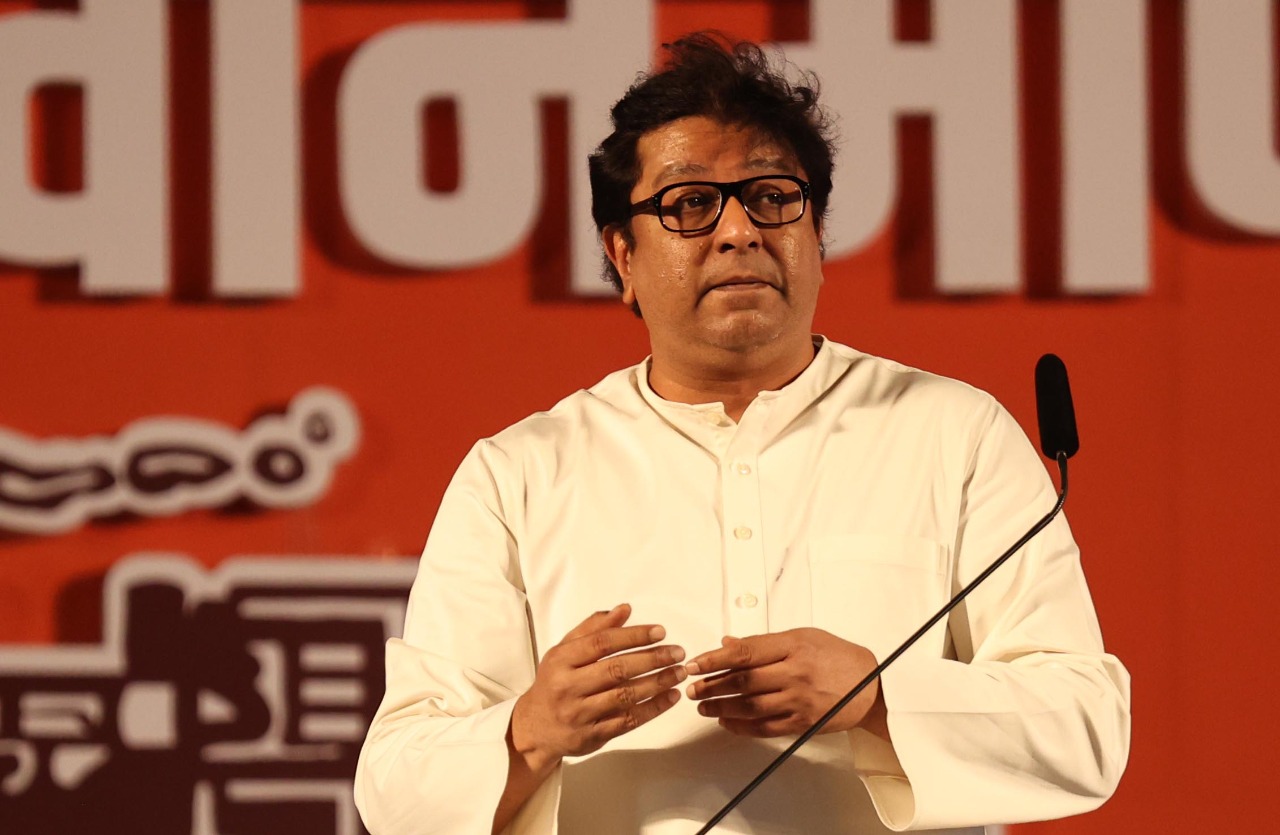 requestmns chief raj thackeray reacts on Pakistan Zindabad Slogan in Pune request amit shah devendra fadnavis to take action