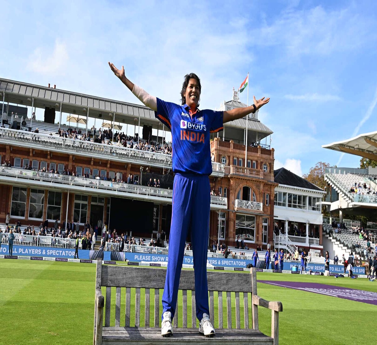 Jhulan Goswami bids farewell to international cricket, BCCI shares emotional photo 