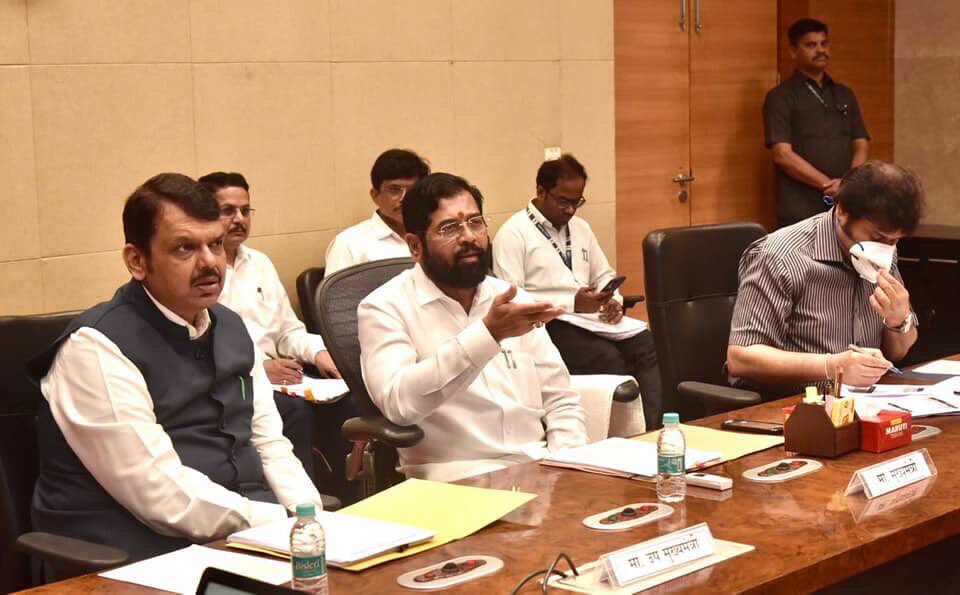 cm eknath shinde Deputy cm Devendra Fadanvis scold Abdul sattar and other ministers in cabinet meeting scsg 91
