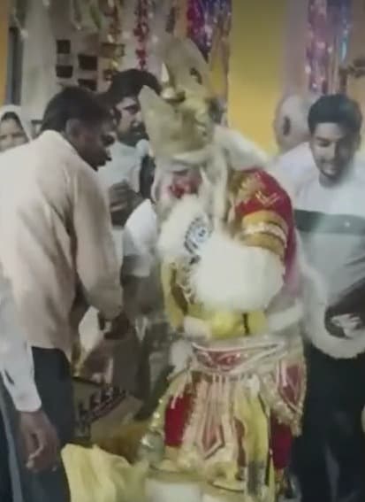  Young man who became 'Hanuman' dies while dancing on Ram Bhajan in Mainpuri