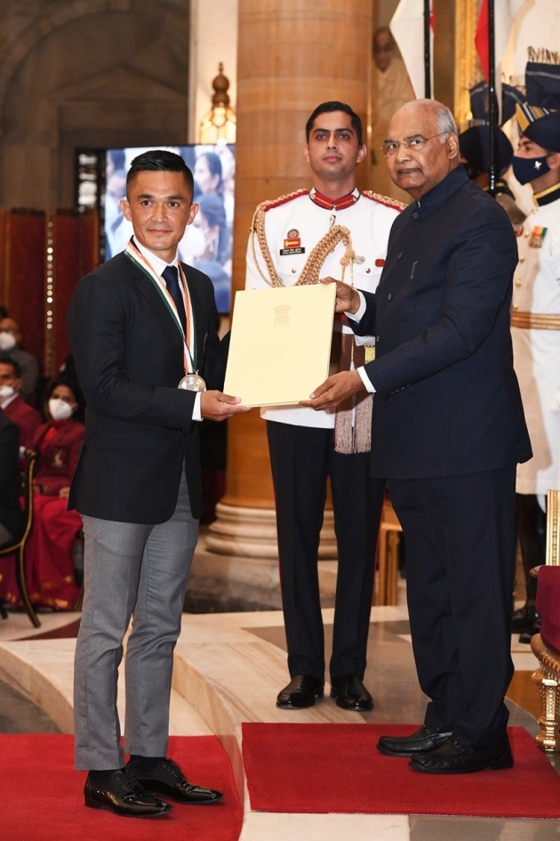 fifa honours indian football captain sunil chhetri