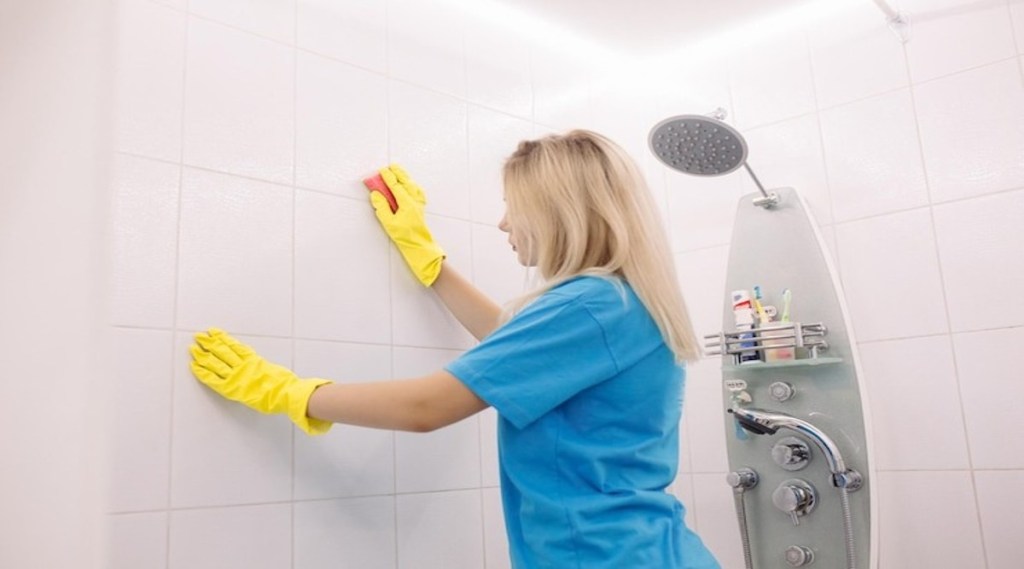 bathroom cleaning tips