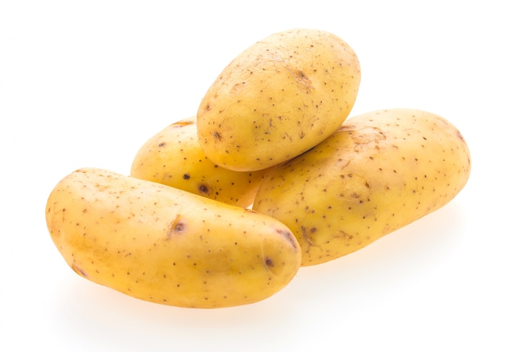 बटाट्यामध्ये भरपूर स्टार्च असते. बटाटे फ्रीजमध्ये ठेवल्यास स्टार्चचे साखरेत रूपांतर होते. असा बटाटा मधुमेहाच्या रुग्णाला खाऊ घातल्यास साखर झपाट्याने वाढण्याची शक्यता असते.