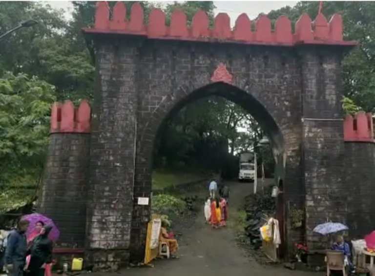 collector rajesh narvekar allowed celebrate navratri in durgadi fort kalyan for eknath shinde supporters