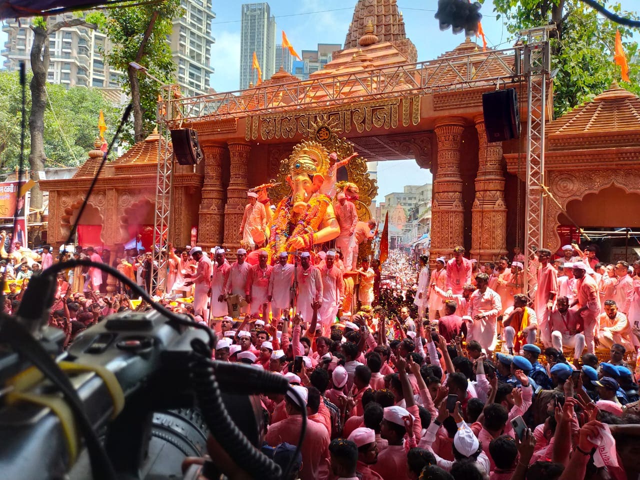 ganesh visarjan 2022 lalbaugh raja mumbaicha raja miravnuk photos