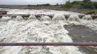 record discharge of 104 TMC water during the peak season in jayakwadi dam nashik tmb 01